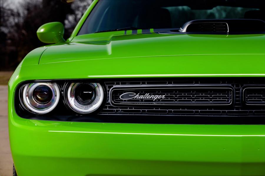  Dodge Challenger R/T Shaker 2015 года  (фото 13 из 54)